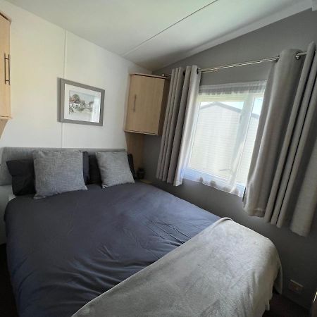 Forest & Beach Access Naish Park Appartement New Milton Buitenkant foto